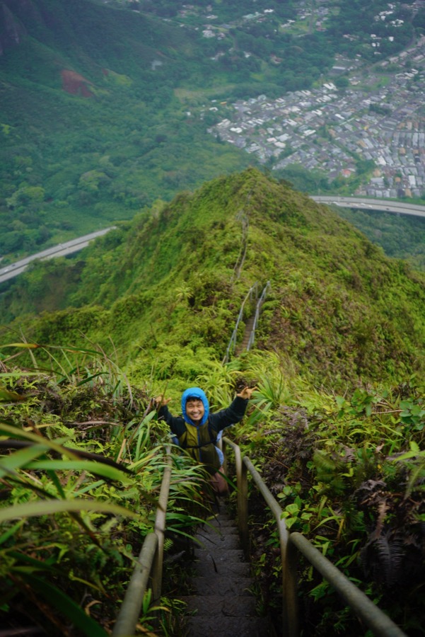 Hiking the Haiku Stairs in Oʻahu